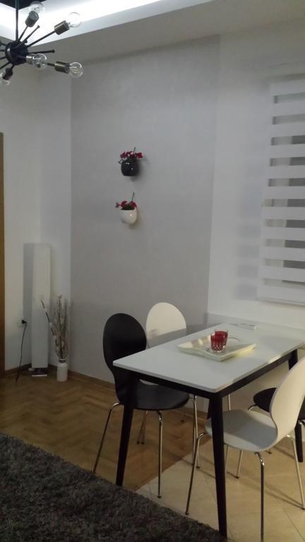 Apartment Fini Tivat Exterior photo
