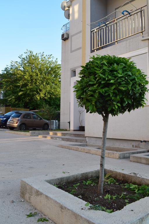 Apartment Fini Tivat Exterior photo